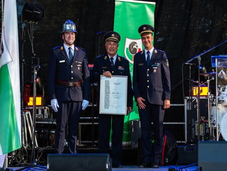 Podelitev častnega naziva Božu Knezu - častni poveljnik Gasilske zveze Grosuplje